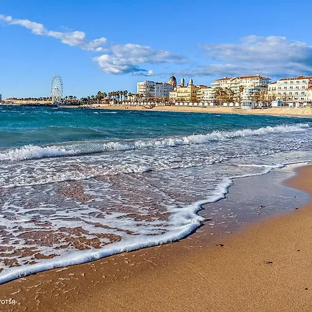 Grande Bord De Mer, Face Au Port Santa Lucia