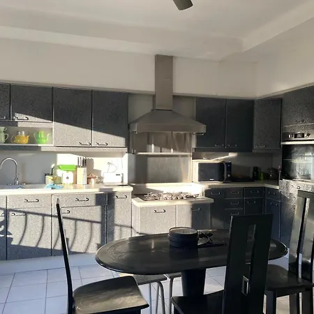 Вилла Grande Bord De Mer, Face Au Port Santa Lucia *