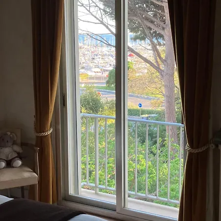 Вилла Grande Bord De Mer, Face Au Port Santa Lucia *