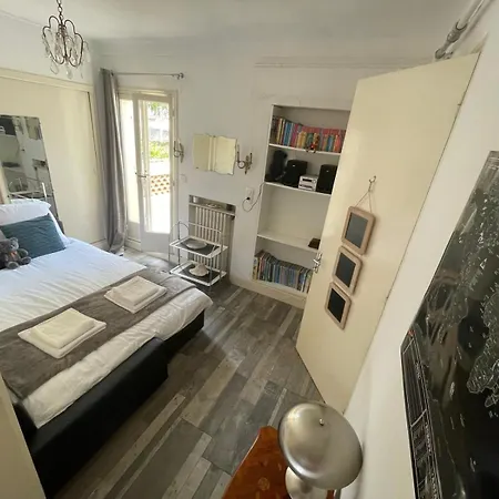 Вилла Grande Bord De Mer, Face Au Port Santa Lucia