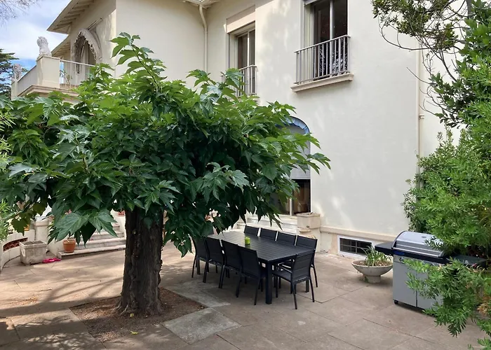 Grande Bord De Mer, Face Au Port Santa Lucia * Saint-Raphaël