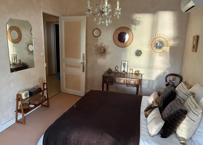 Grande Bord De Mer, Face Au Port Santa Lucia *